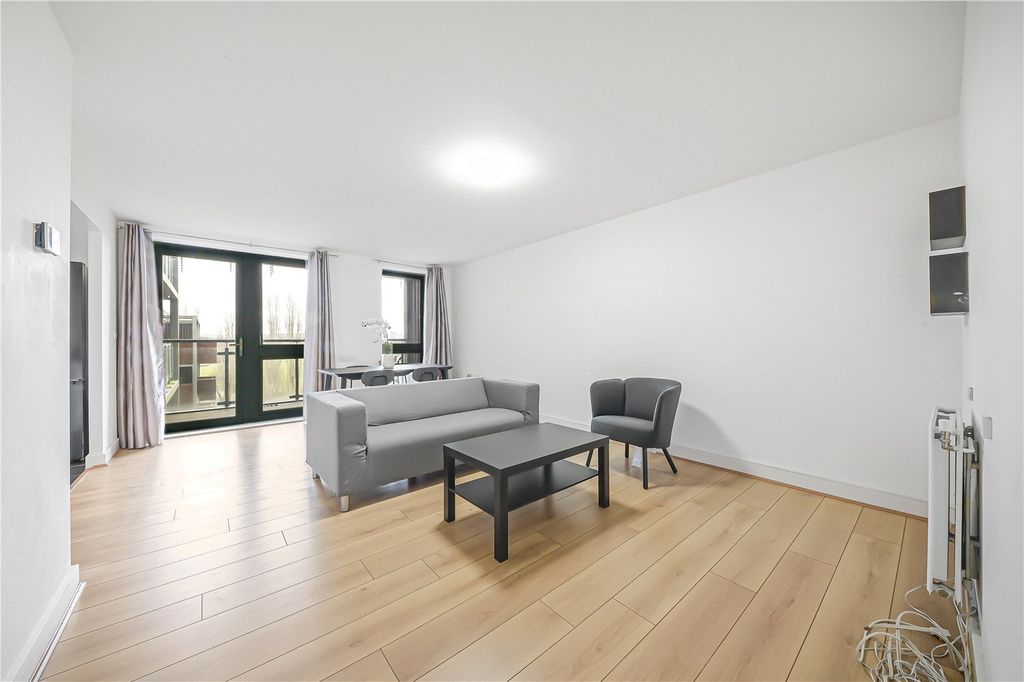 Property photo 1 of 22 Picture No. 23