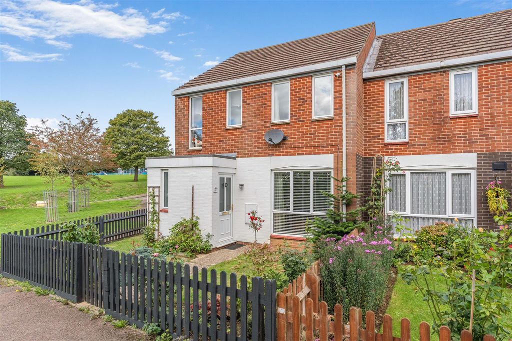 Property photo 1 of 18 55 Ironstones, Banbury-2.Jpg