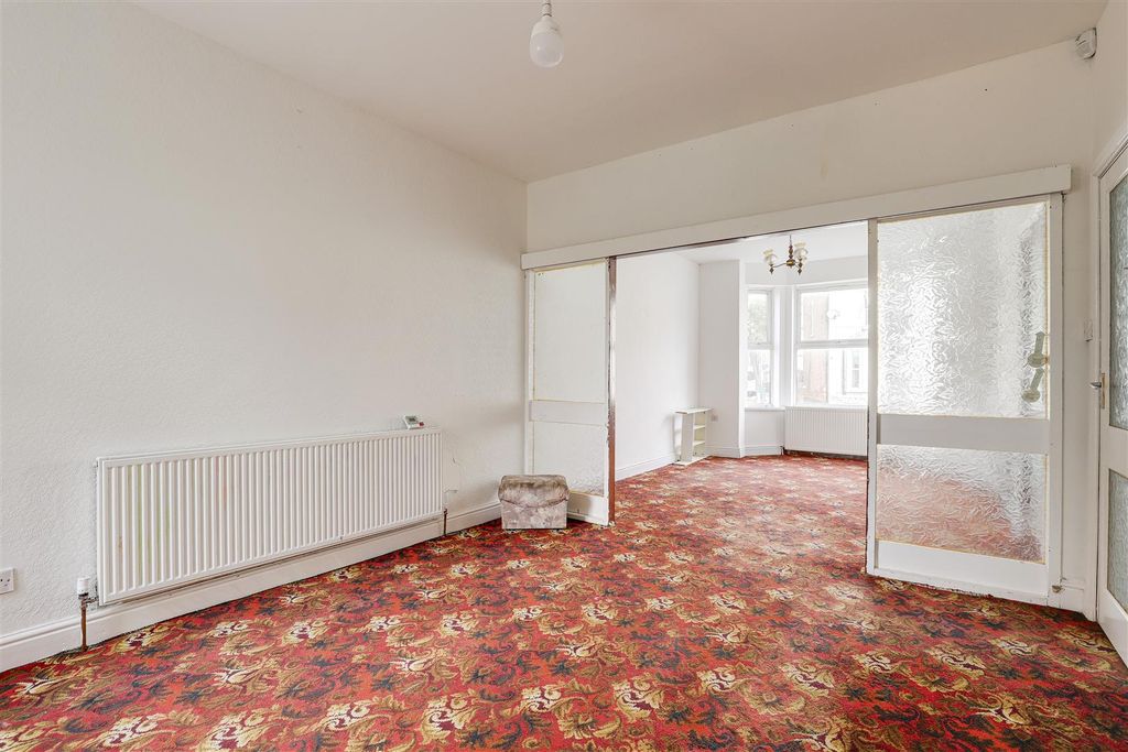 Property photo 2 of 16 7916.Jpg
