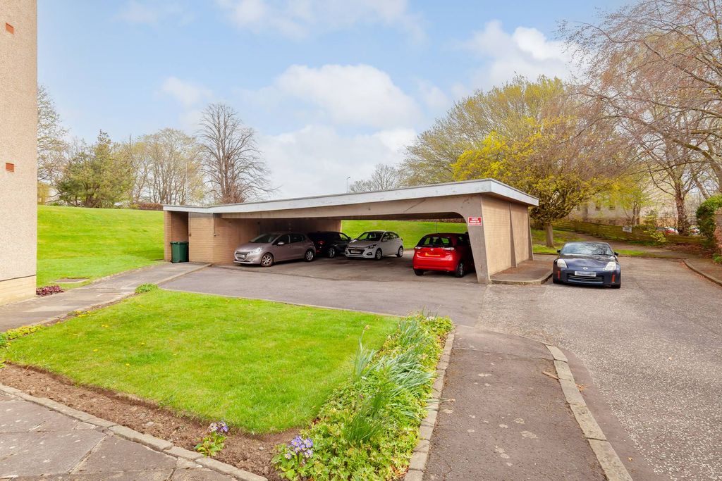 Additional image 17 of 2 bed flat for sale36/5 West Craigs Crescent, Edinburgh EH12