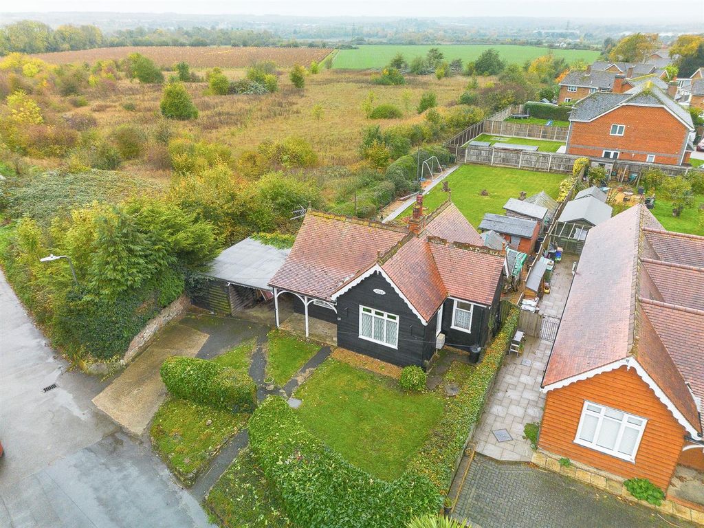 Property photo 1 of 27 Mackenders Lane, Eccles13.Jpg