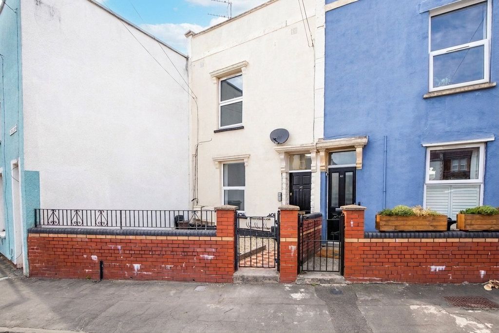 Property photo 1 of 10 Picture No. 14