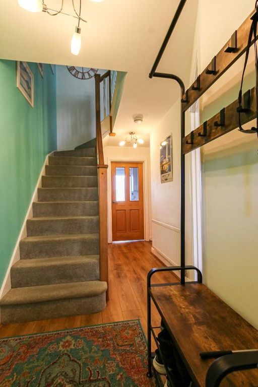 Property photo 2 of 17 Entrance Hall