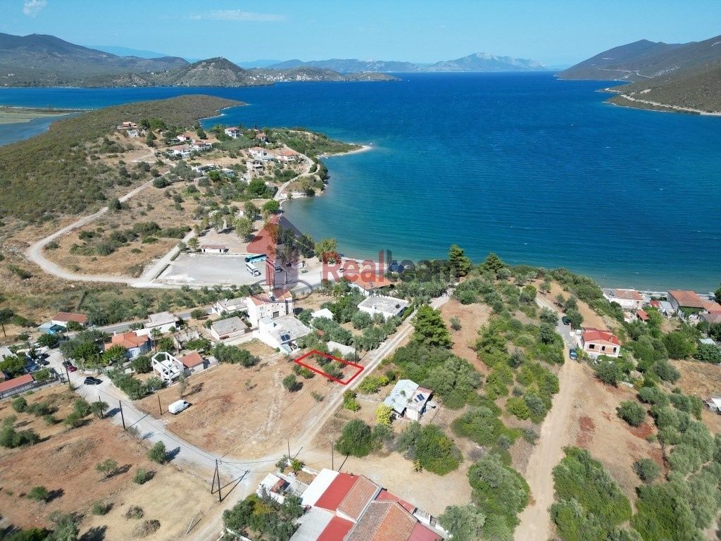 Property photo 3 of 12