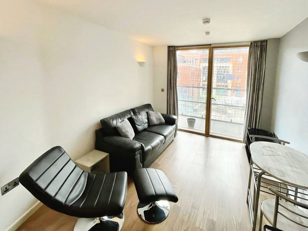 Property photo 3 of 11 Picture No. 32