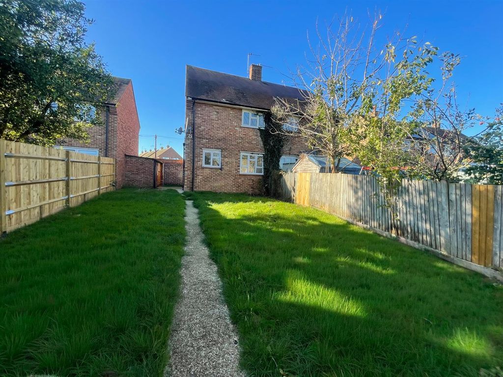 Property photo 2 of 13