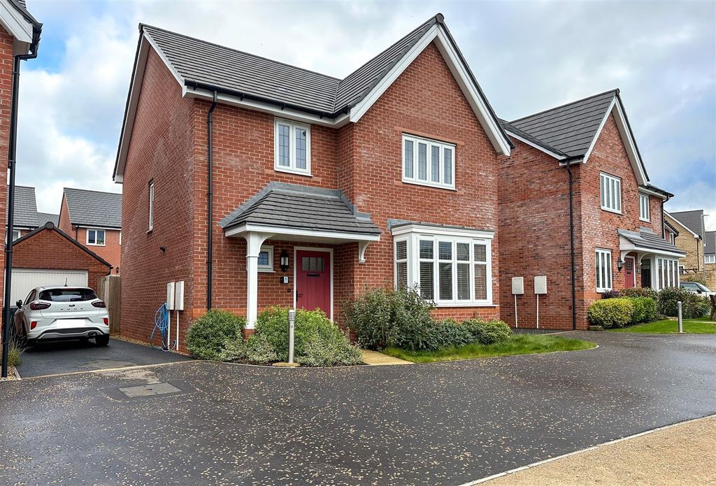 Property photo 1 of 33