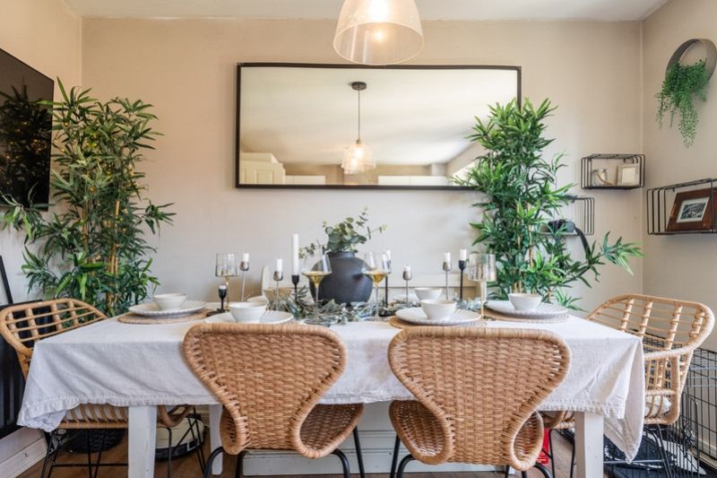 Property photo 3 of 25 Cambrian-Way-11_3967-3E23-790F-674B-66A2-B5Ad-19c9