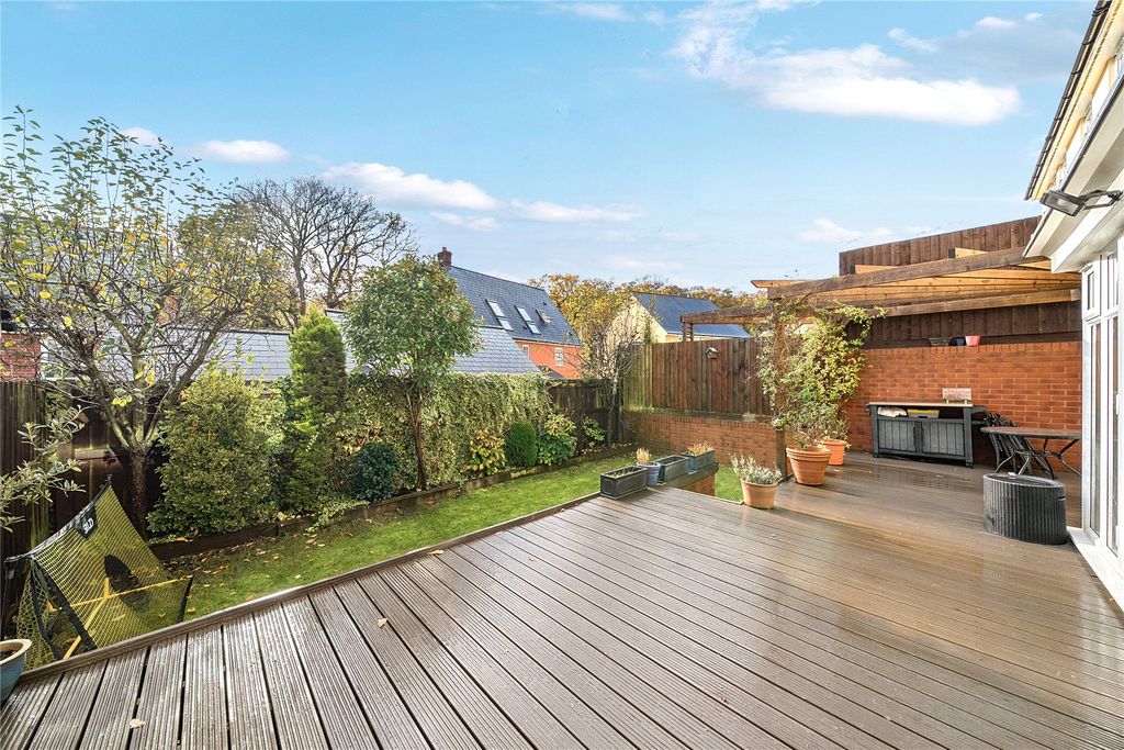 Property photo 2 of 16 Garden