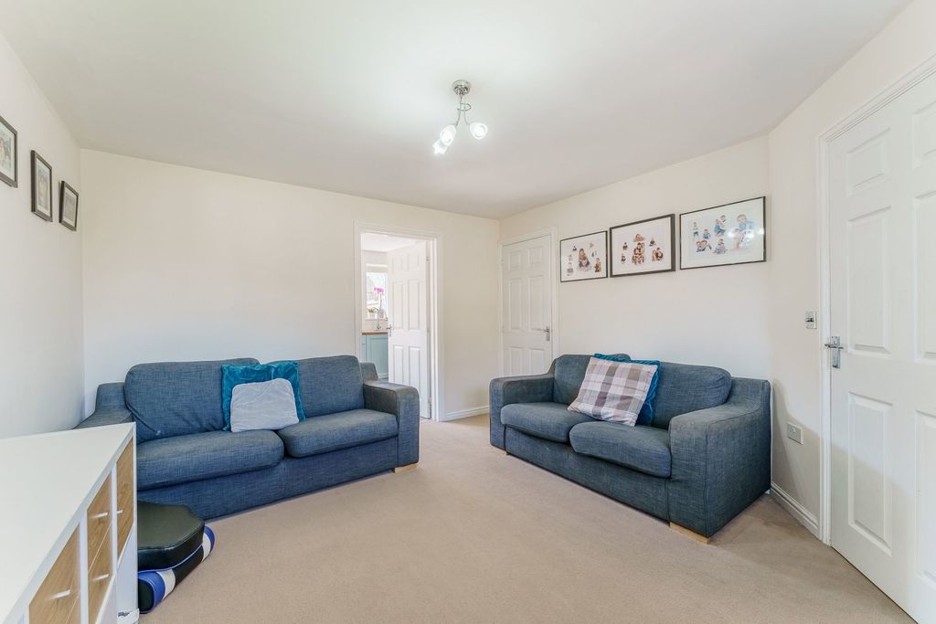 Property photo 3 of 18