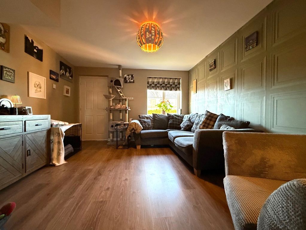 Property photo 3 of 17 Photograph 3