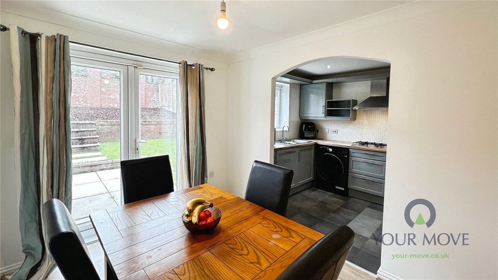 Property photo 3 of 12 Dining Room