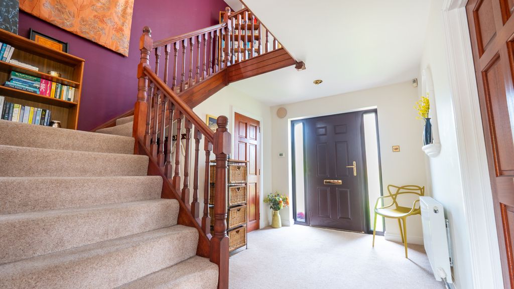 Property photo 3 of 36