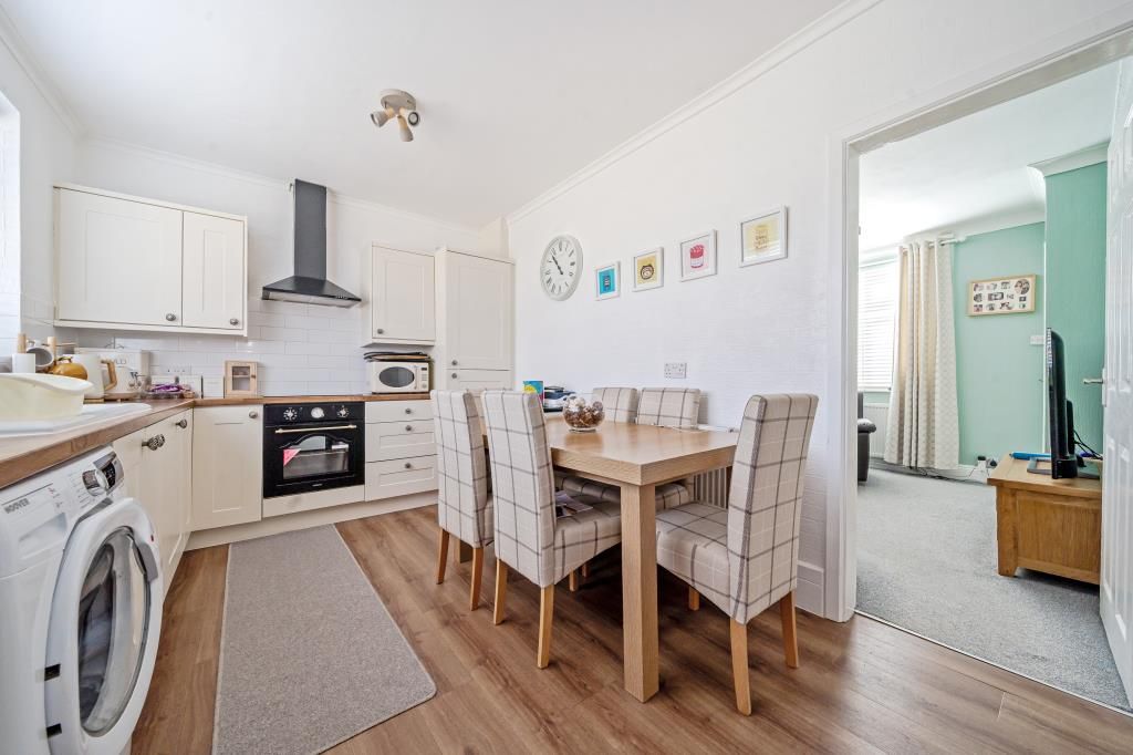 Property photo 3 of 20 Kitchen