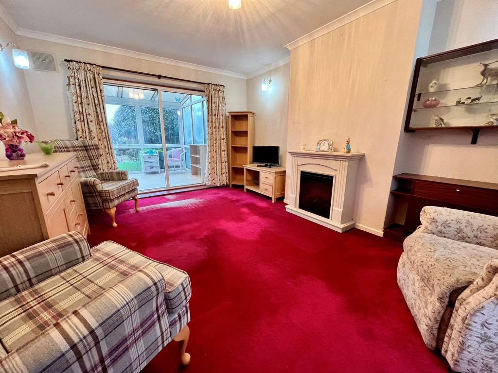 Property photo 2 of 12 Sitting Room