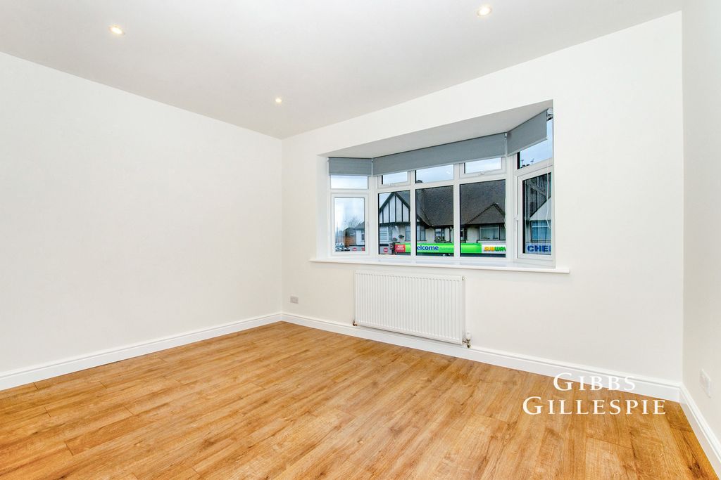 Property photo 3 of 11 Pbox-Img.Jpg