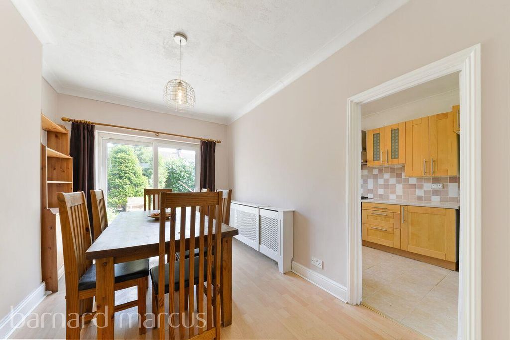 Property photo 1 of 7 View