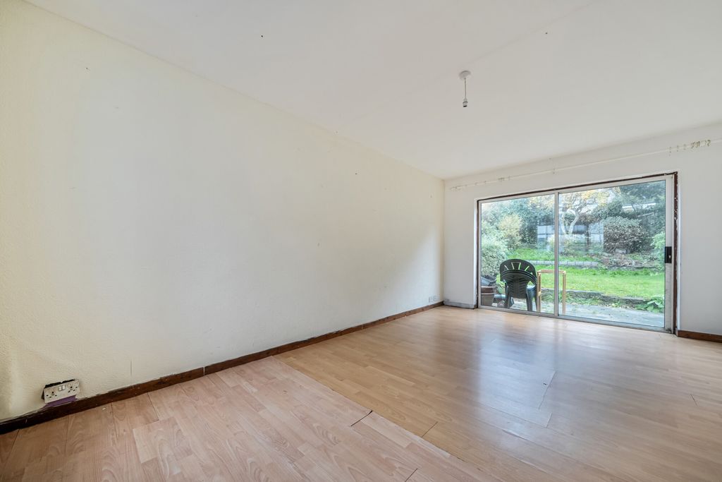 Property photo 2 of 21 Reception