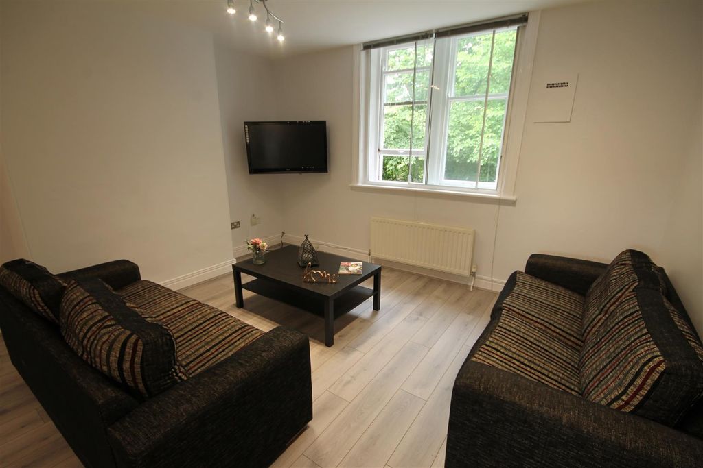 Property photo 3 of 12 1.Jpg