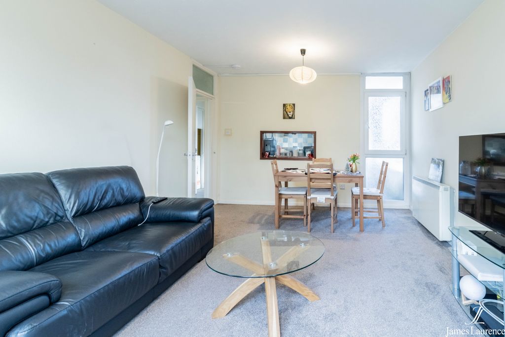 Property photo 2 of 13 8X1A3086-Hdr