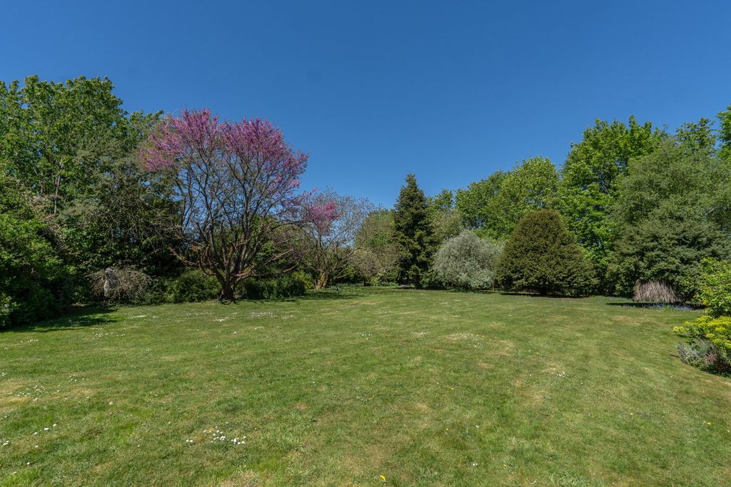 Property photo 3 of 22