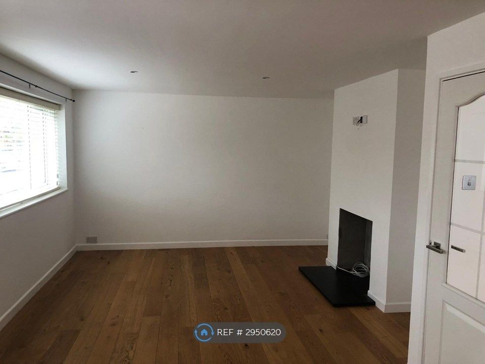 Property photo 2 of 10 Lounge