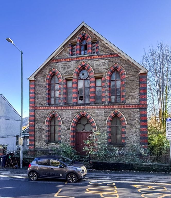 Property photo 1 of 12