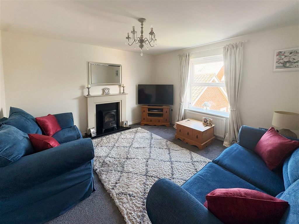 Property photo 2 of 19 Image00034.Jpg