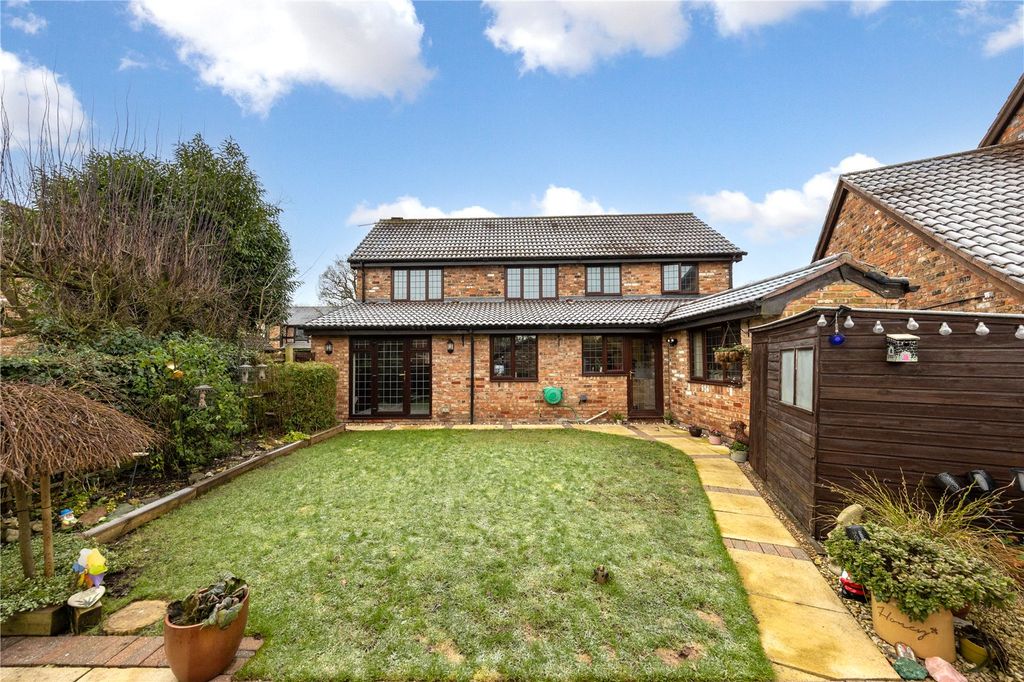 Property photo 2 of 37 Picture No. 04