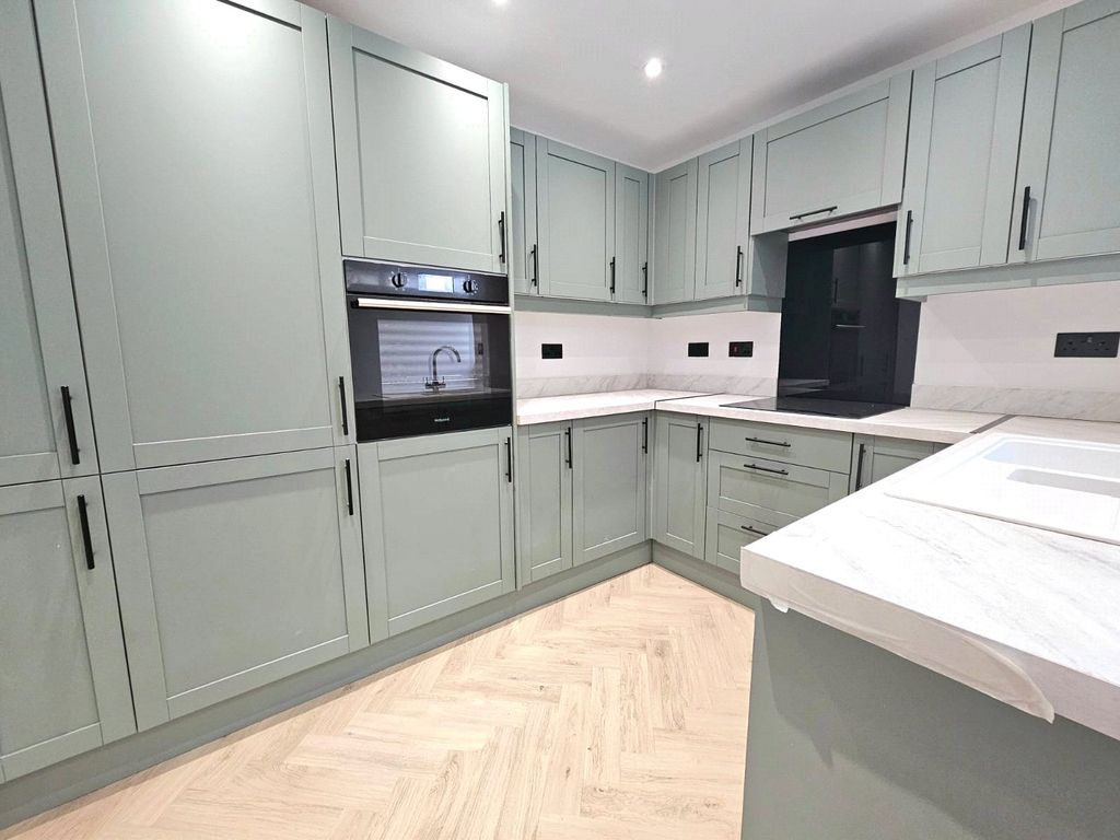 Property photo 2 of 12 Picture No. 26