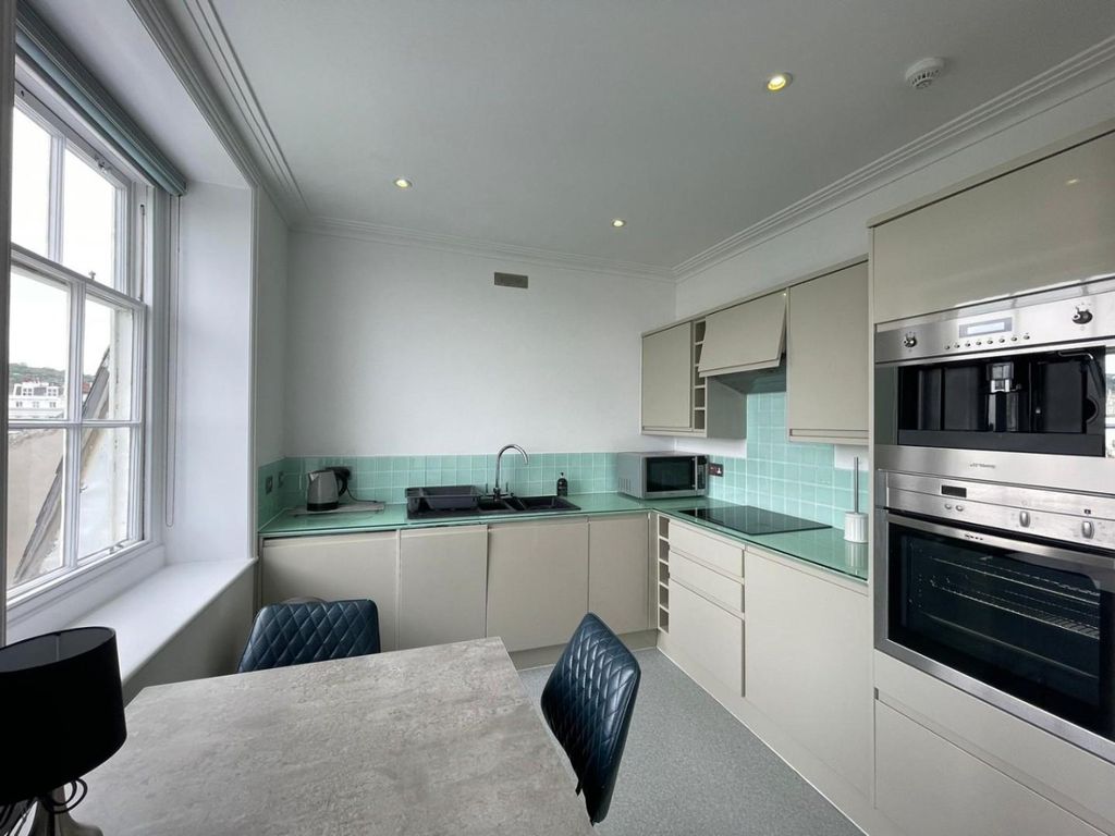 Property photo 2 of 24 4703311