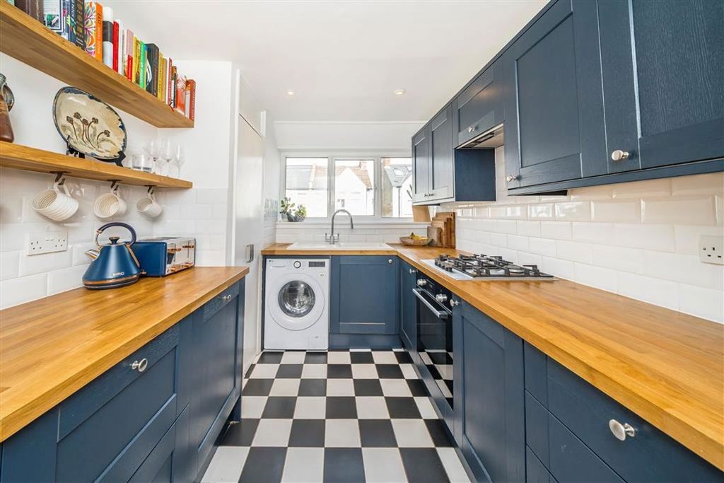 Property photo 2 of 13