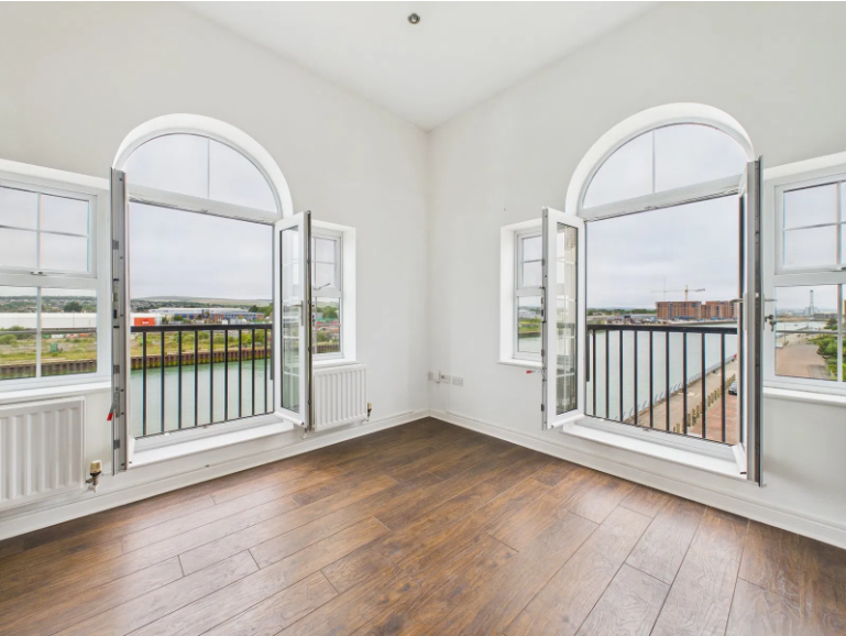 Property photo 2 of 18 2