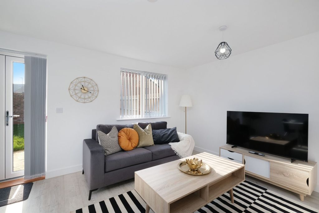 Property photo 1 of 50