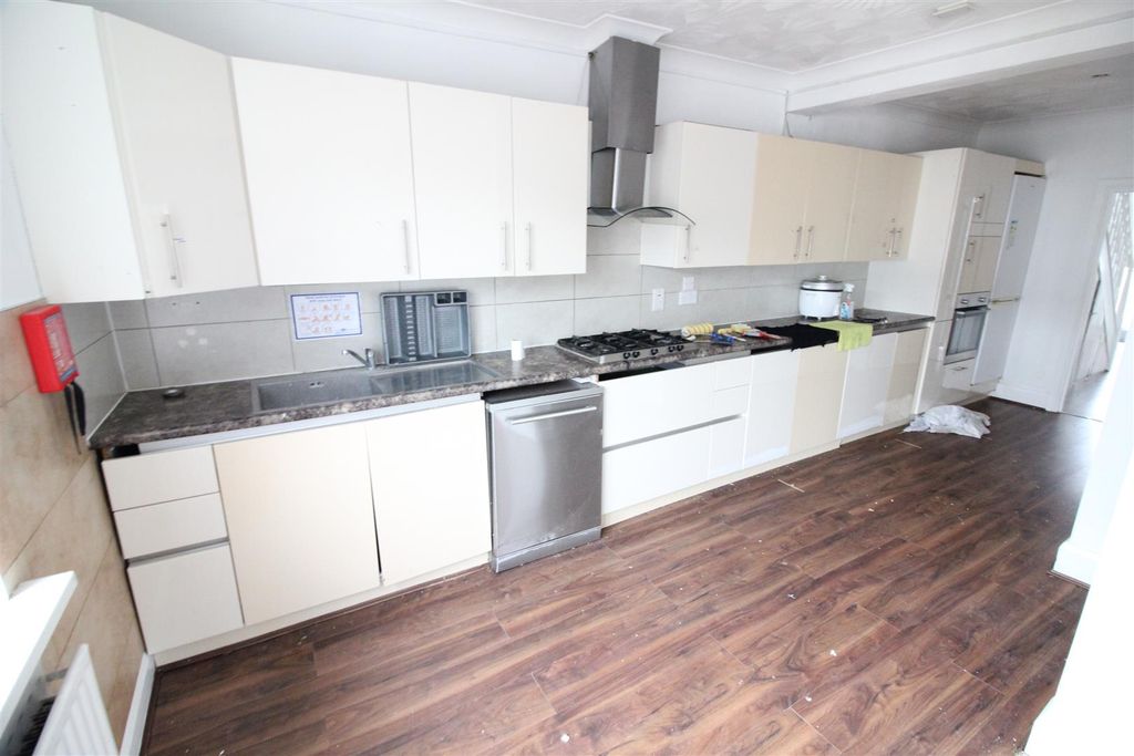 Property photo 3 of 16 6Ad8Cad0-7Ecc-47Af-A01D-3Debe47C0Ccb.Jpeg