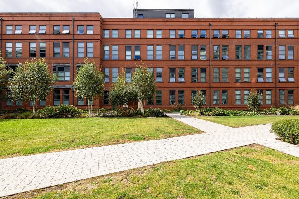 Property photo 2 of 16 014A7939-Charlien.Jpg