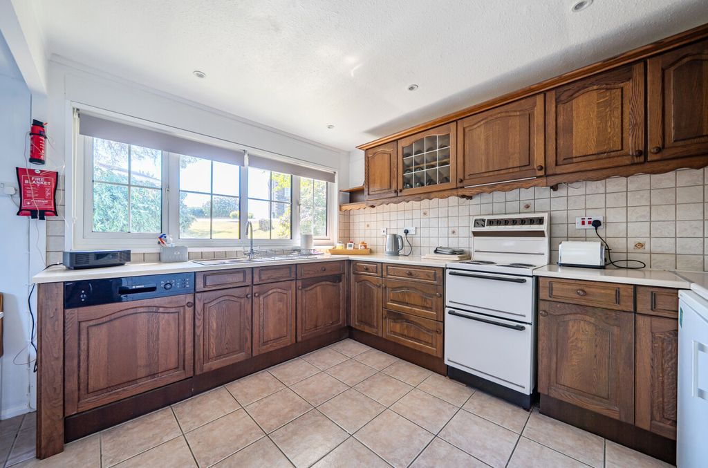 Property photo 3 of 23 1452056-18-69F380...
