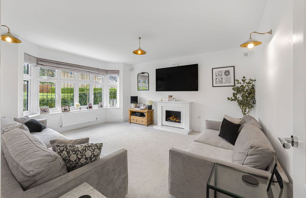 Property photo 3 of 29