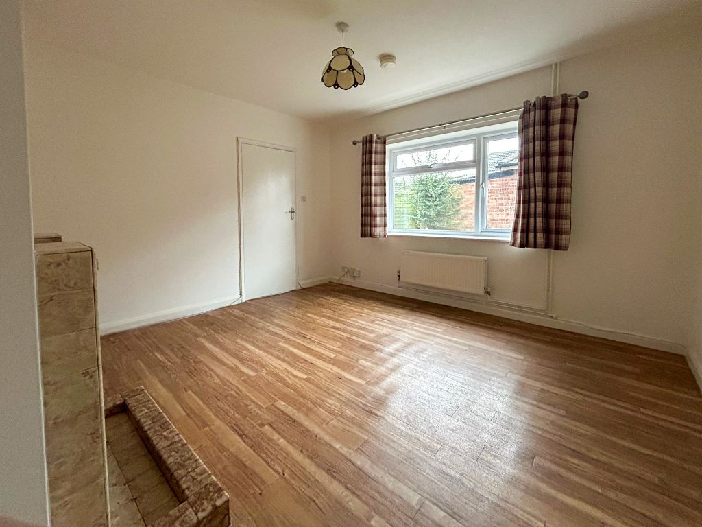 Property photo 3 of 21 Dining Room