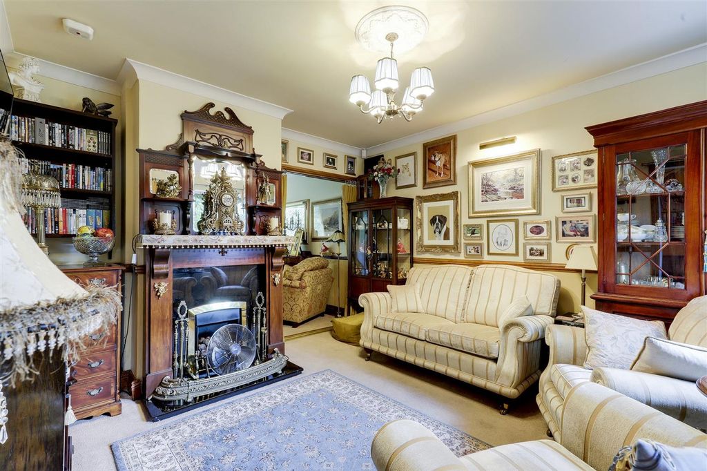 Property photo 3 of 47