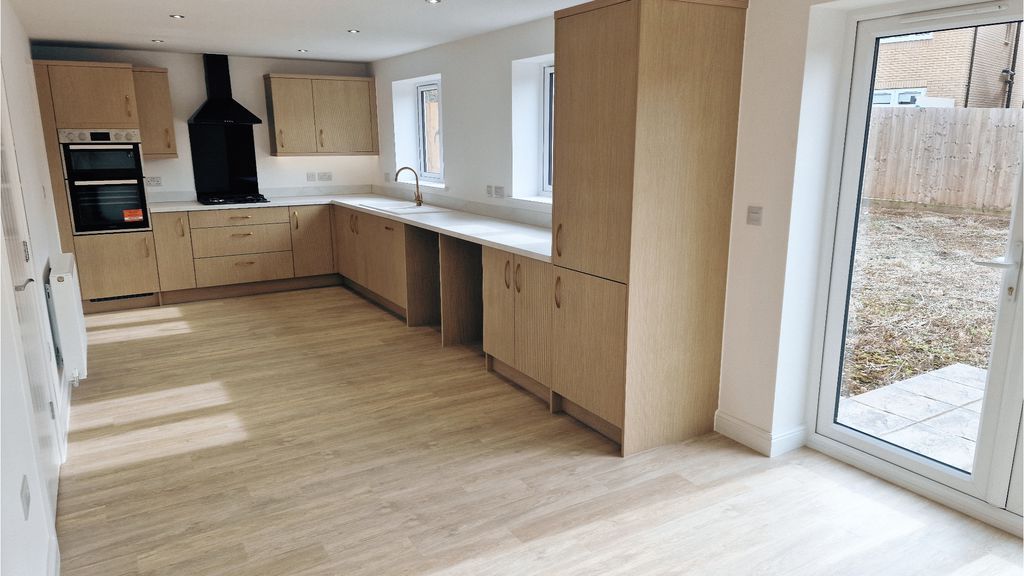 Property photo 3 of 17 Photo 3