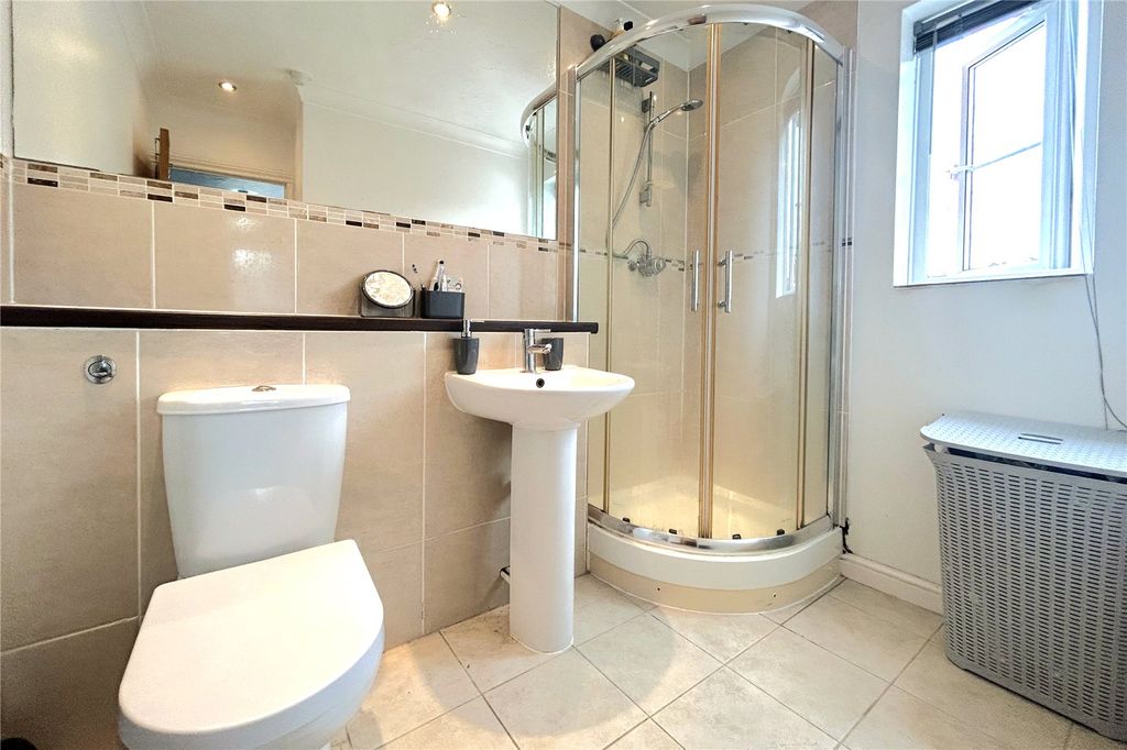 Property photo 3 of 9 Picture 3