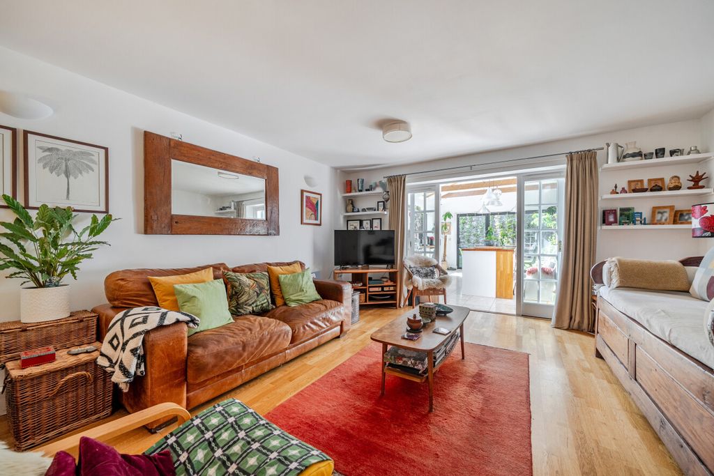 Property photo 3 of 17 1441486-8-69E9F40...
