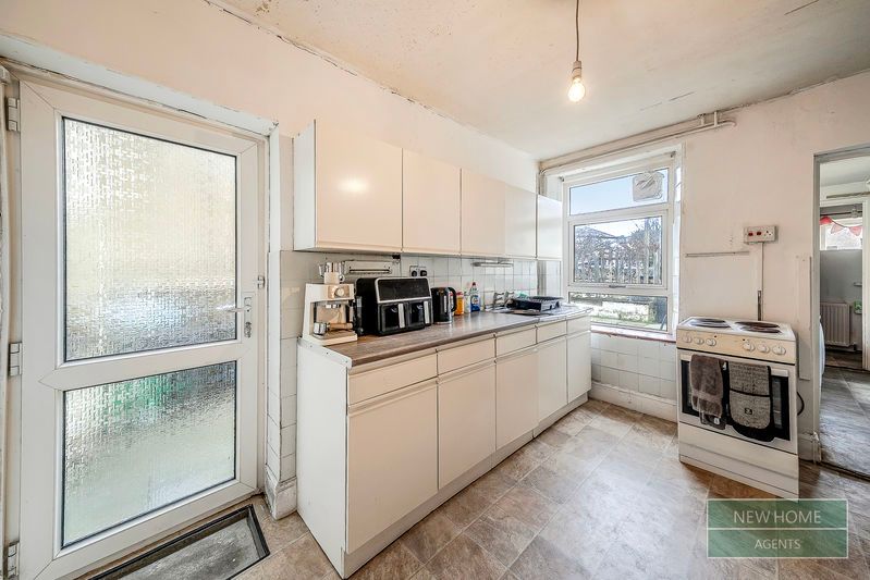 Property photo 3 of 17 Photo 9