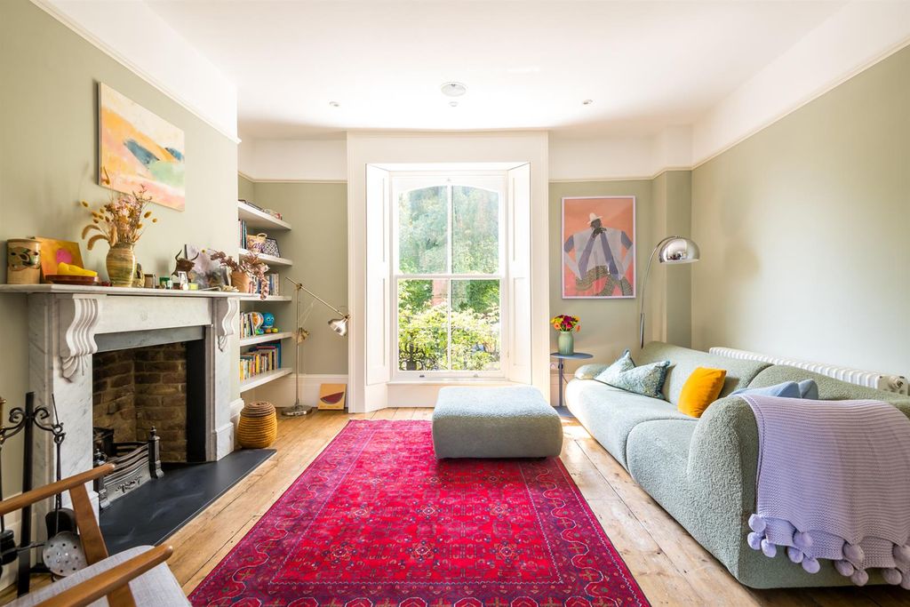 Property photo 3 of 45 1 Glangall Road-28.Jpg