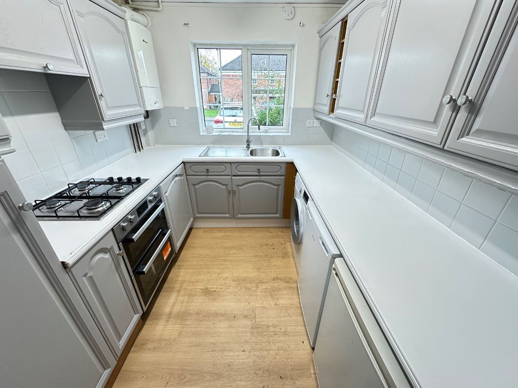 Property photo 3 of 8 4674513