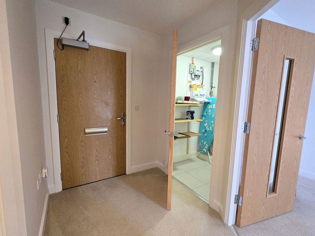 Property photo 2 of 19