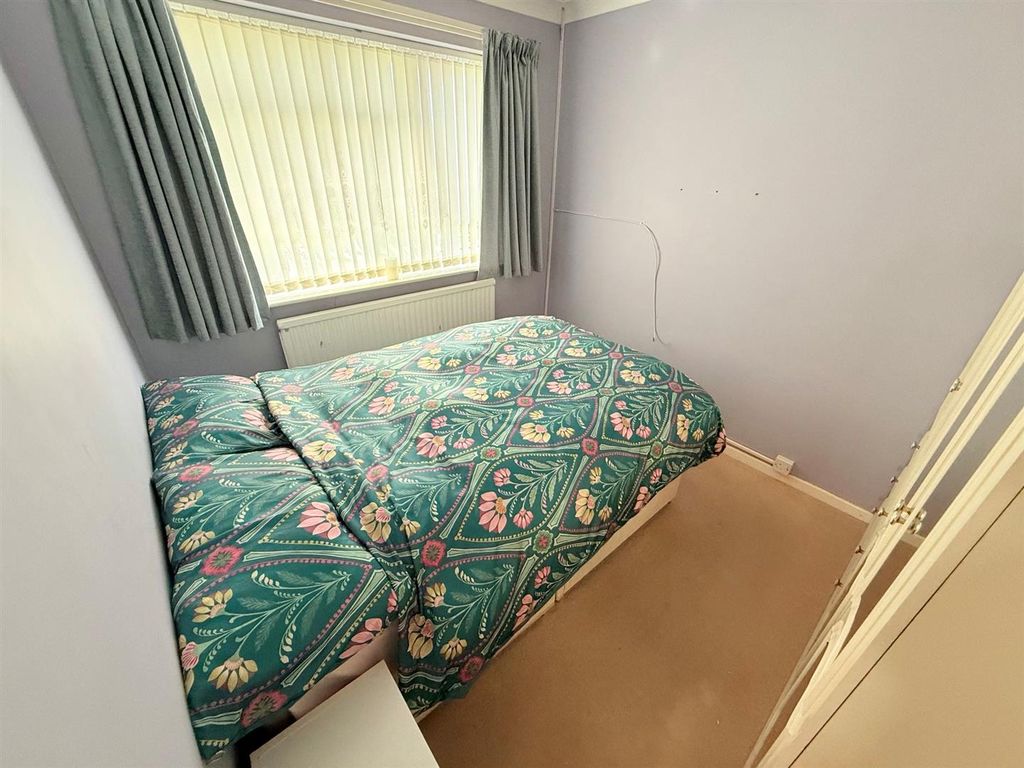 Property photo 2 of 13 Bedroom 3