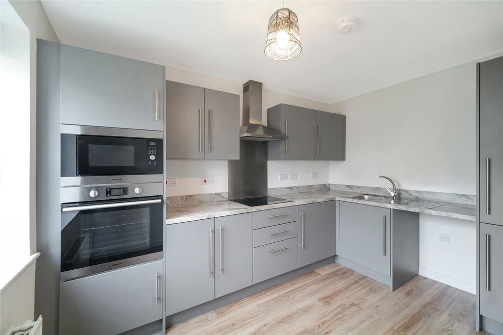 Property photo 3 of 21 Picture No. 06