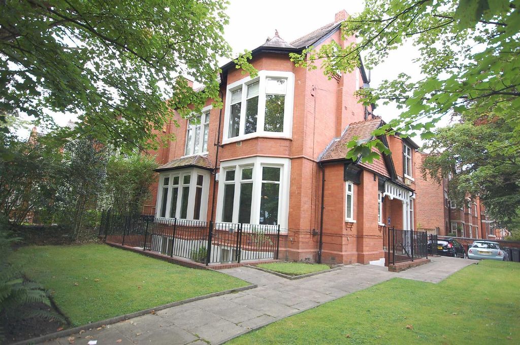 Property photo 1 of 10 External